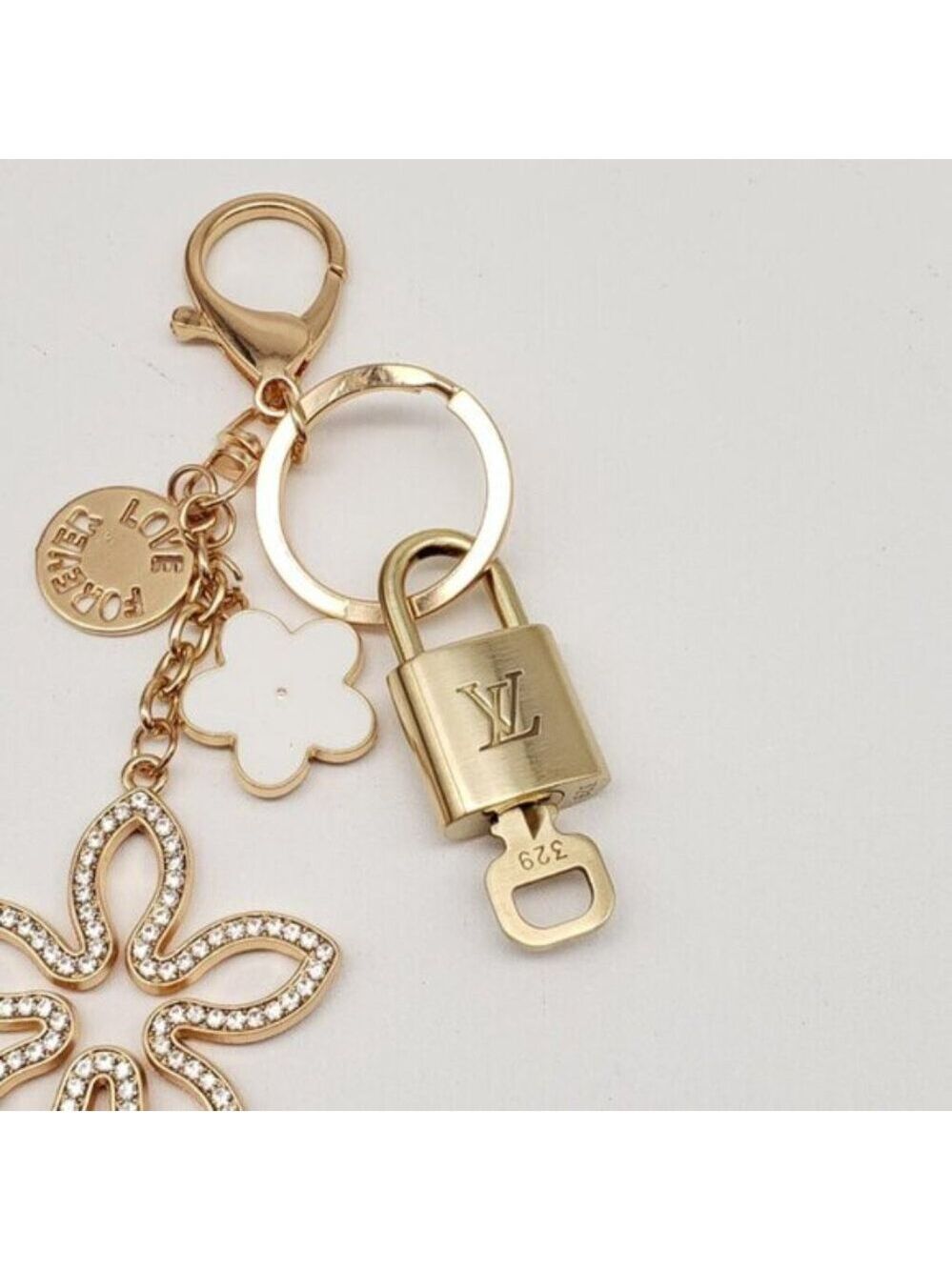 Louis Vuitton Authentic Gold Padlock 🔑 Key + Stylish Unbranded Clover Bag Charm - Picture 12 of 13
